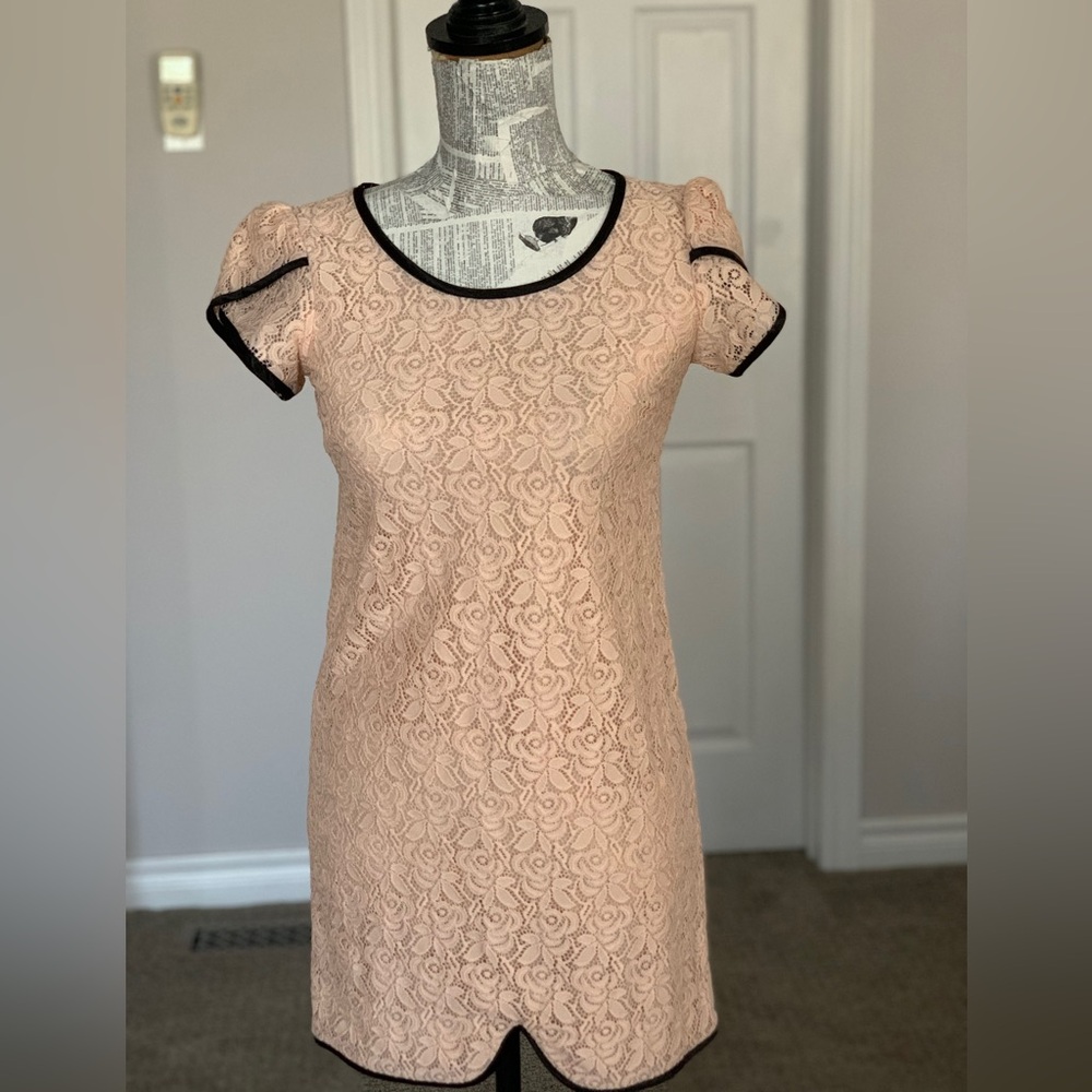 HANDMADE | Peach Lace Lined Dress